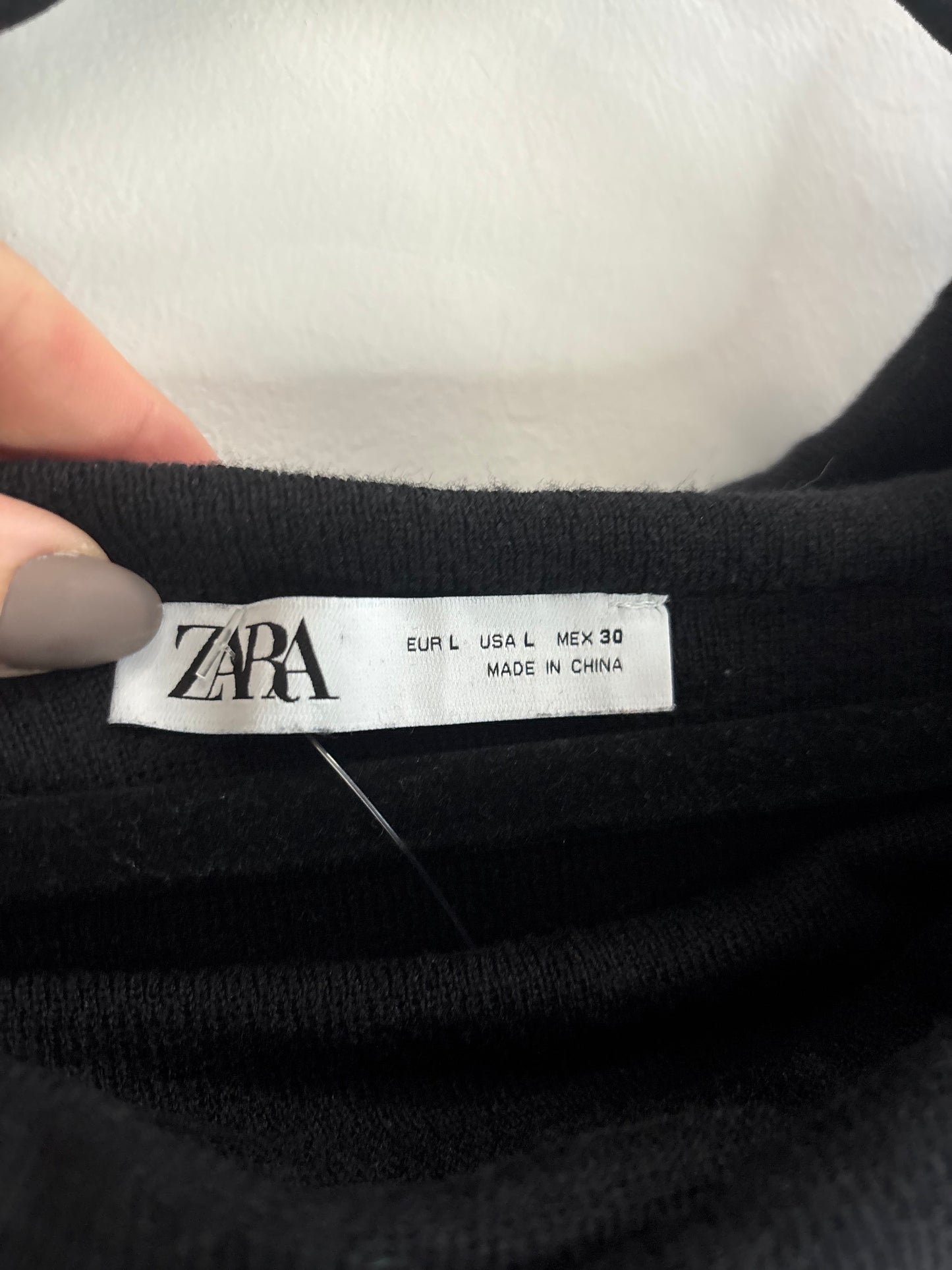 Chandail Noir avec Colle ZARA - Grandeur: Large