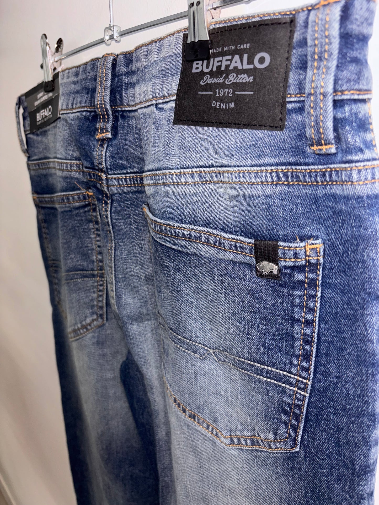 Jeans homme *NEUF* BUFFALO - Grandeur: 30