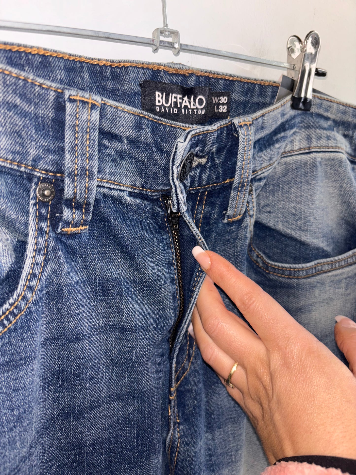 Jeans homme *NEUF* BUFFALO - Grandeur: 30