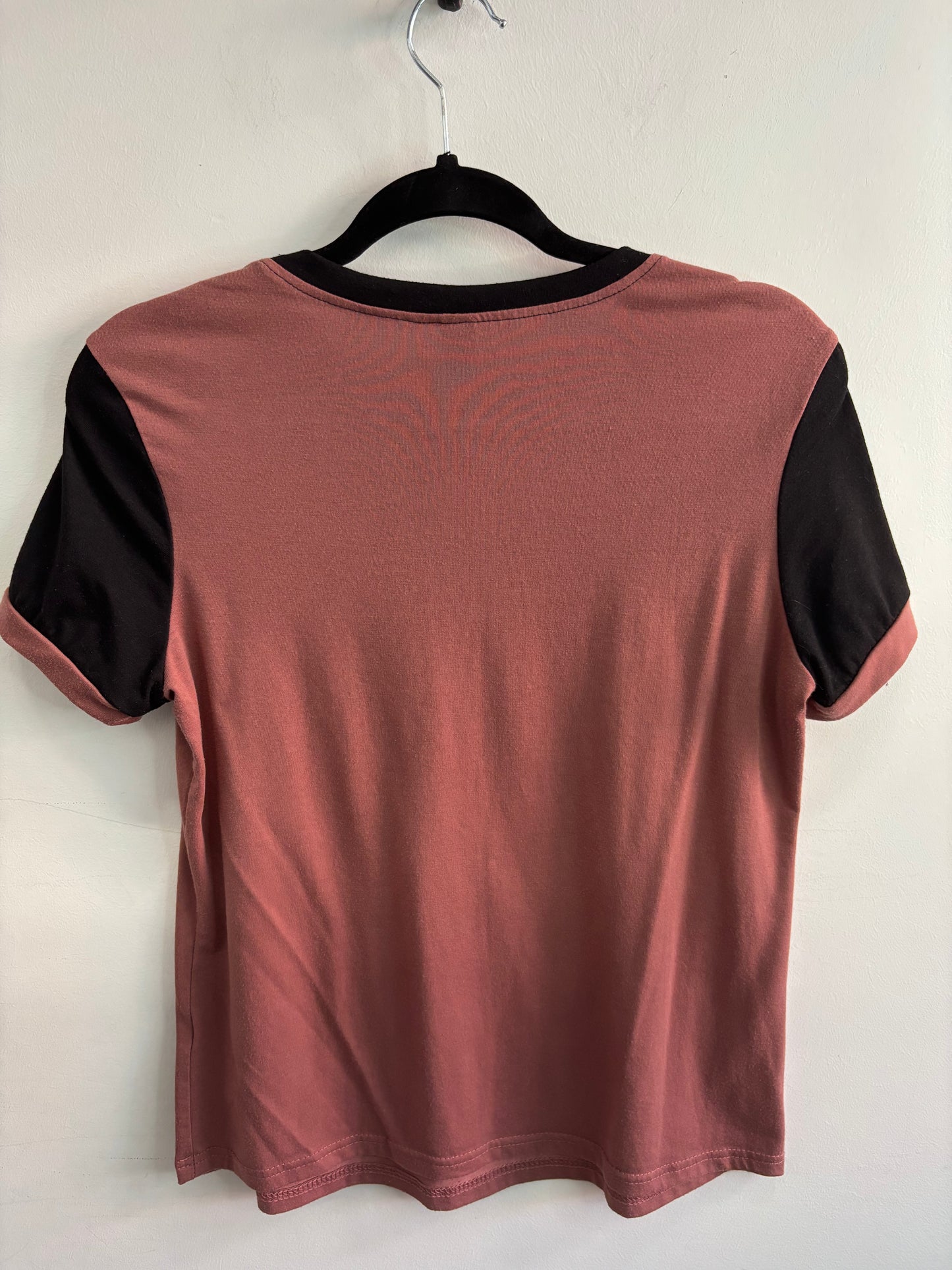 T-shirt rosé avec dentelle noir SHEIN - Grandeur: Small