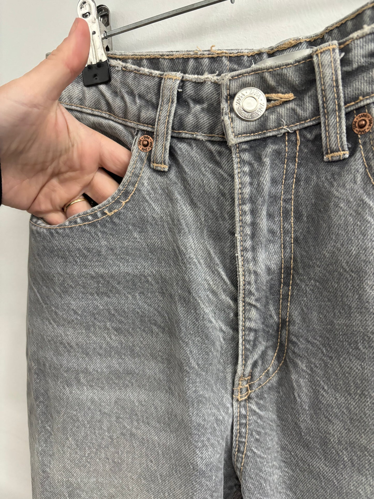 Jeans Baggy Gris ZARA - Grandeur: 2