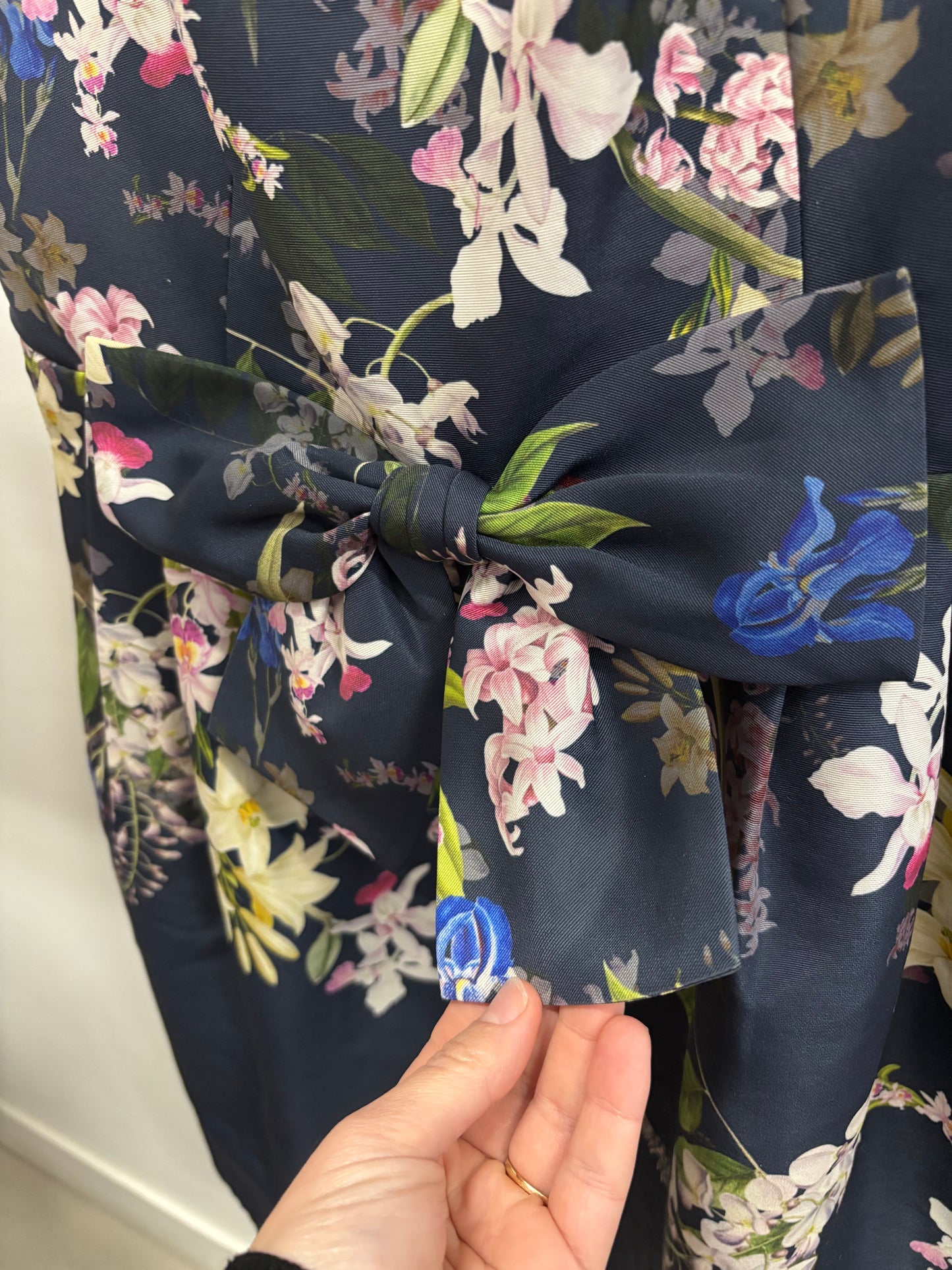 Robe Fleuri Bleu Marin TED BAKER LONDON - Grandeur: 5