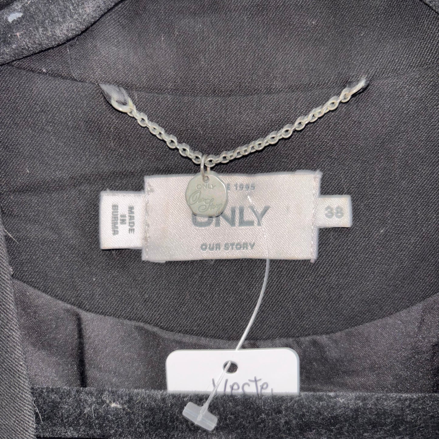 Veston Noir ONLY  - Grandeur: 38