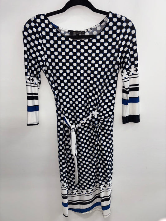 Robe motif FEMME - Grandeur: Small